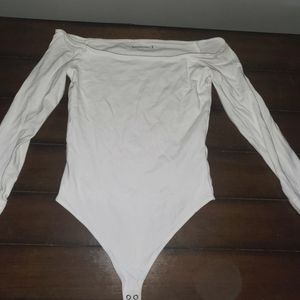 Abercrombie & Fitch white off the shoulder body suit